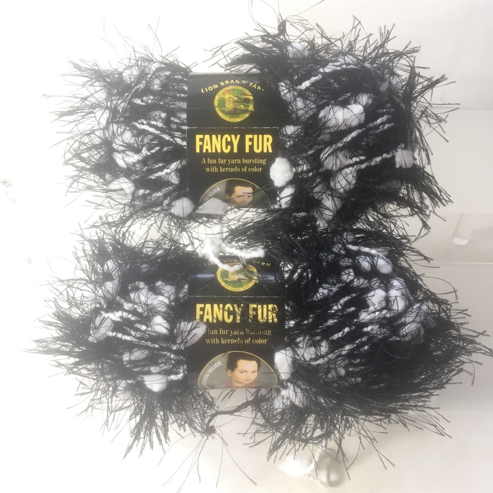 Fancy Fur Lion Brand Yarn Color 258 Lot 20148 Night And Day 2 Skeins 1.75 oz 39y